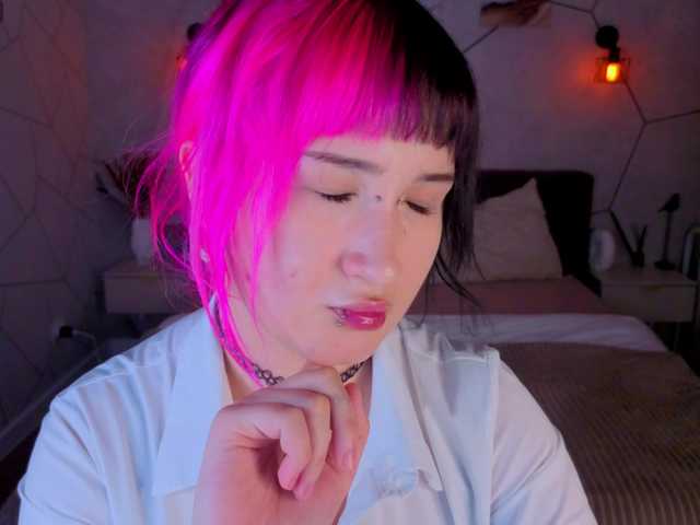 Ekimmj-age live cam on BongaCams