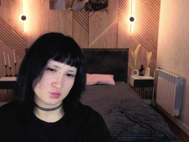 Ekimmj-age live cam on BongaCams