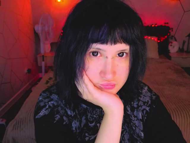 Ekimmj-age live cam on BongaCams