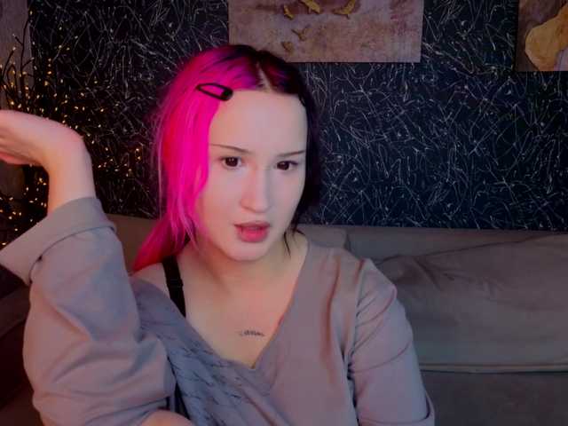 Ekimmj-age live cam on BongaCams