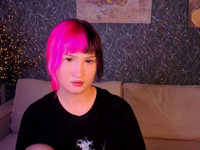 Ekimmj-age live cam on BongaCams
