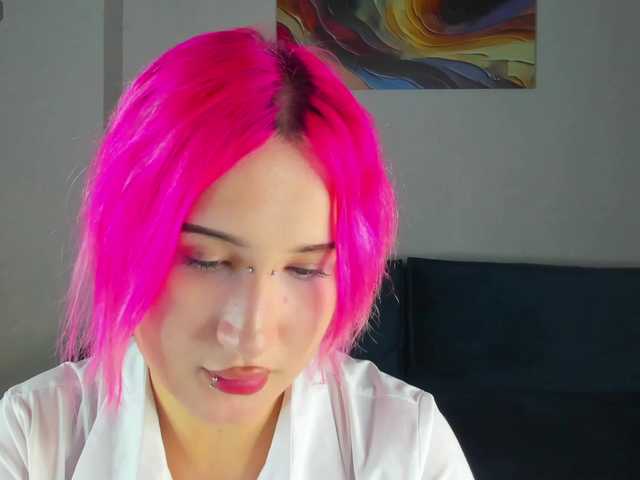 Ekimmj-age live cam on BongaCams
