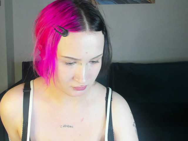 Ekimmj-age live cam on BongaCams