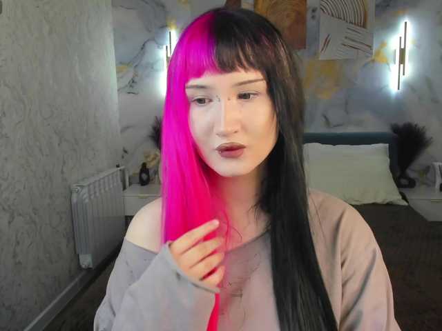 Ekimmj-age live cam on BongaCams