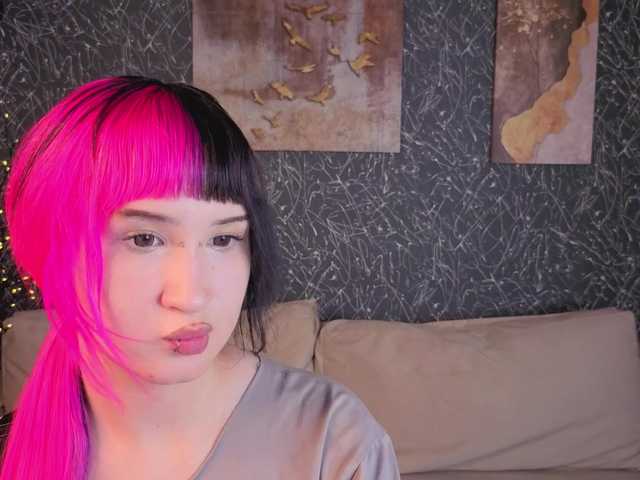 Ekimmj-age live cam on BongaCams