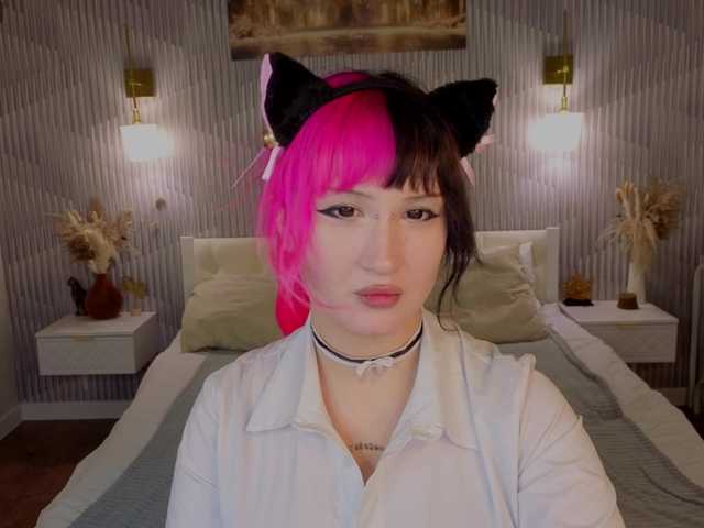 Ekimmj-age live cam on BongaCams