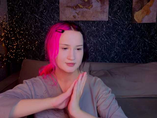 Ekimmj-age live cam on BongaCams