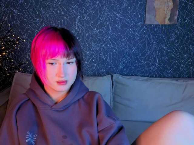 Ekimmj-age live cam on BongaCams