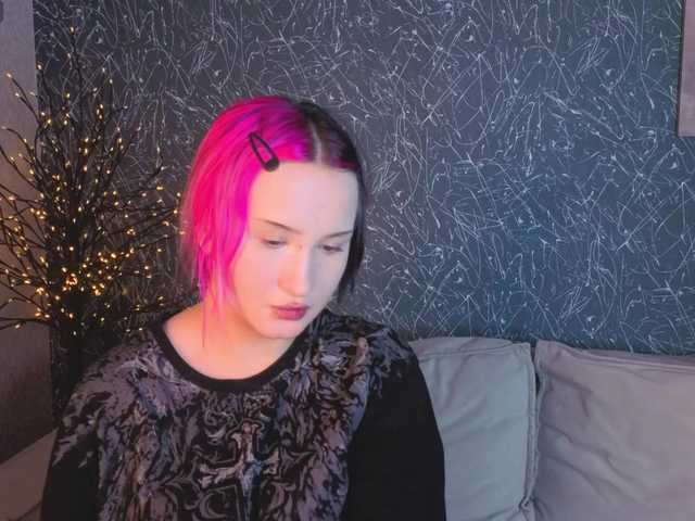 Ekimmj-age live cam on BongaCams