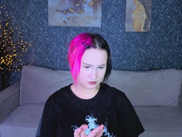 Ekimmj-age live cam on BongaCams