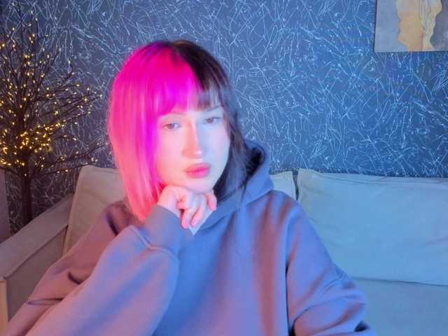 Ekimmj-age live cam on BongaCams