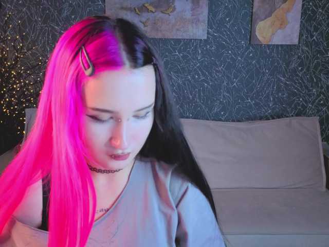 Ekimmj-age live cam on BongaCams