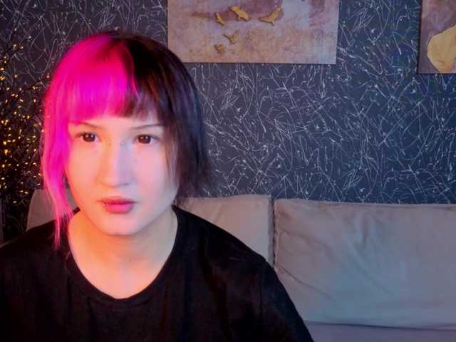Ekimmj-age live cam on BongaCams