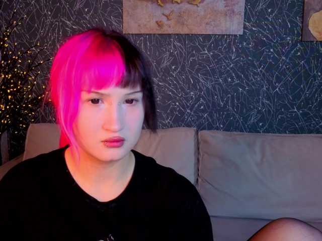 Ekimmj-age live cam on BongaCams