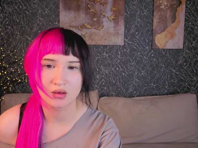 Ekimmj-age live cam on BongaCams