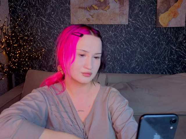 Ekimmj-age live cam on BongaCams