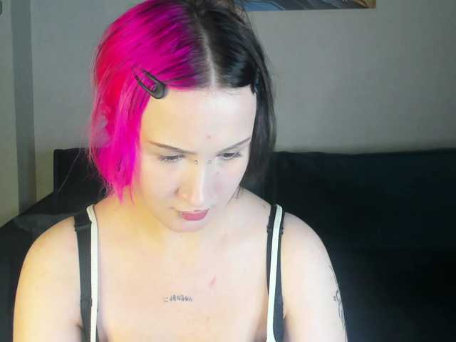 Ekimmj-age live cam on BongaCams