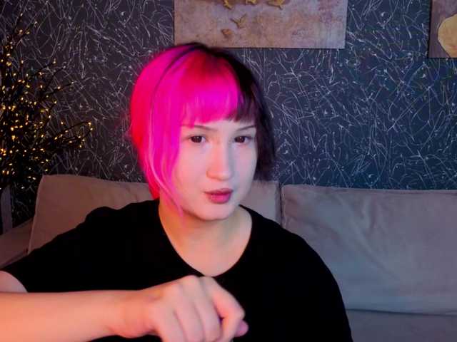 Ekimmj-age live cam on BongaCams