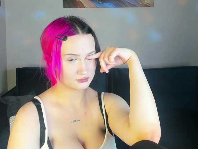 Ekimmj-age live cam on BongaCams