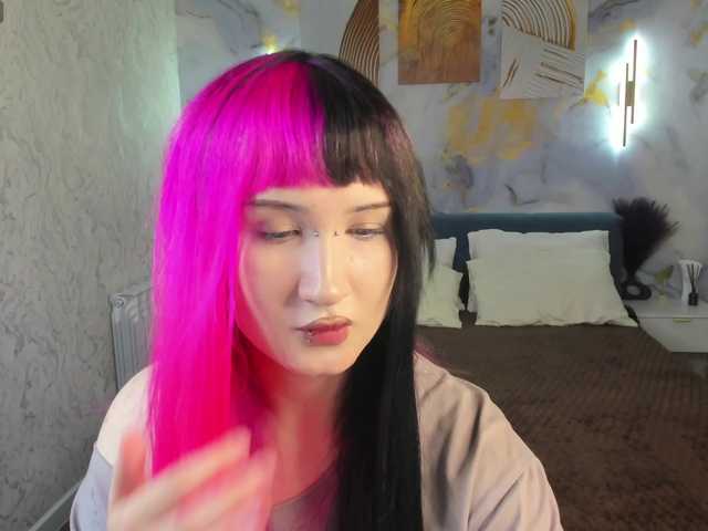 Ekimmj-age live webcam show