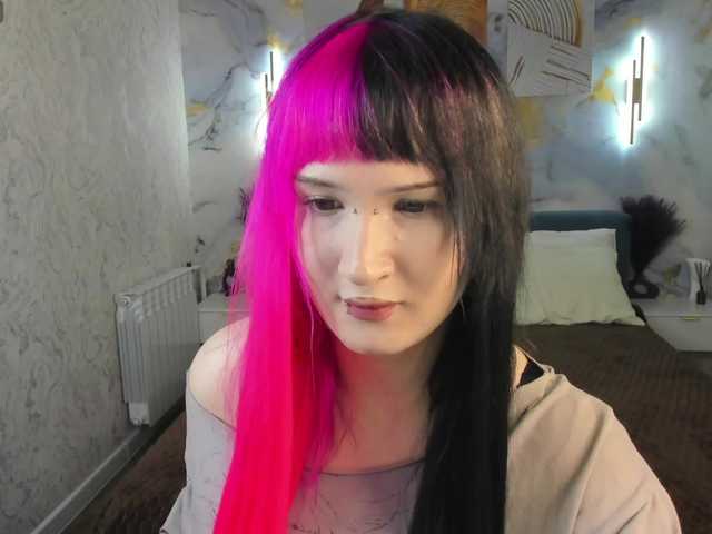 Ekimmj-age live cam on BongaCams