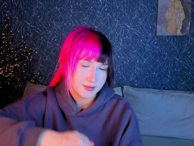 Ekimmj-age live cam on BongaCams