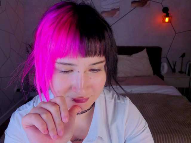 Ekimmj-age live cam on BongaCams
