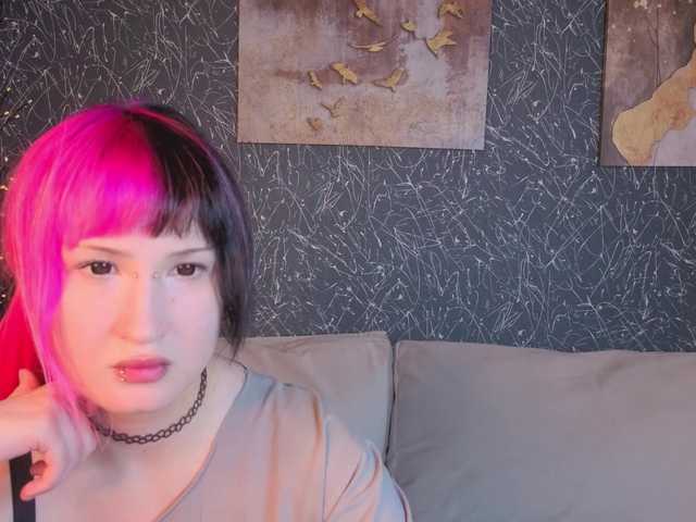 Ekimmj-age live cam on BongaCams