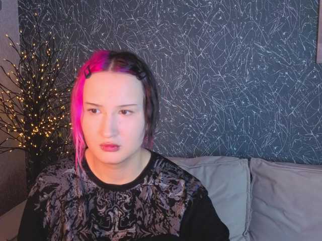Ekimmj-age live cam on BongaCams