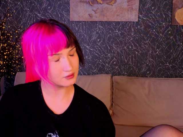 Ekimmj-age live cam on BongaCams