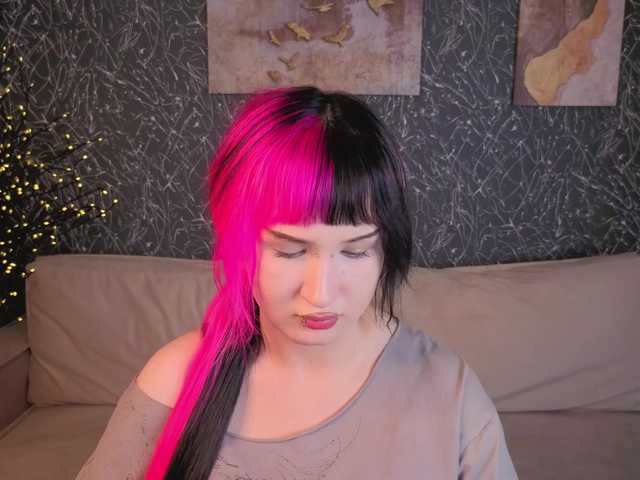 Ekimmj-age live cam on BongaCams