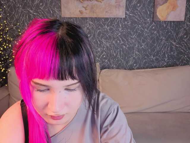 Ekimmj-age live cam on BongaCams