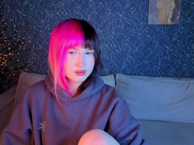 Ekimmj-age live cam on BongaCams