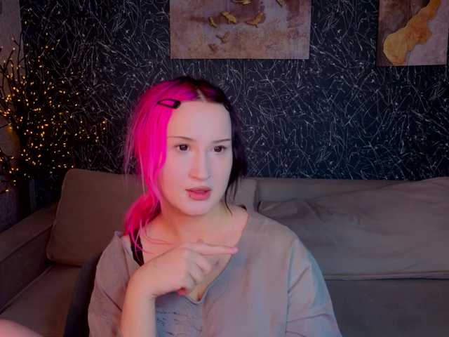 Ekimmj-age live cam on BongaCams