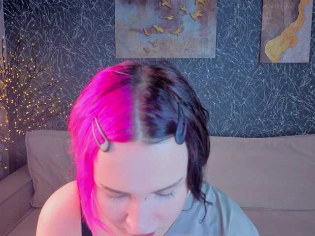 Ekimmj-age live cam on BongaCams