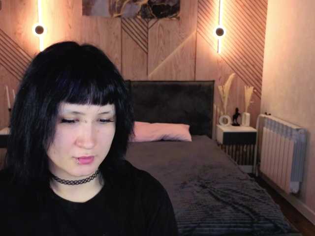Ekimmj-age live cam on BongaCams