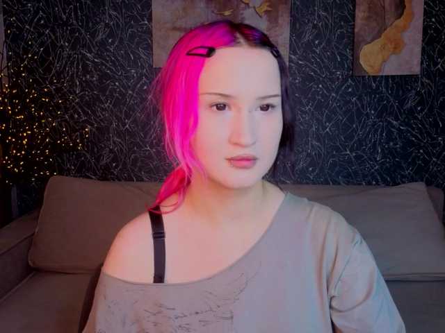 Ekimmj-age live cam on BongaCams