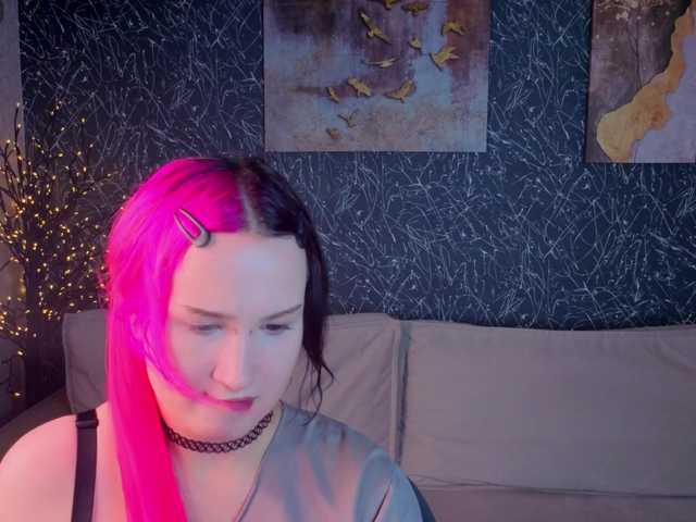 Ekimmj-age live cam on BongaCams