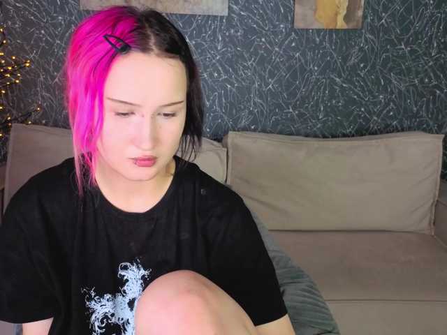 Ekimmj-age live cam on BongaCams