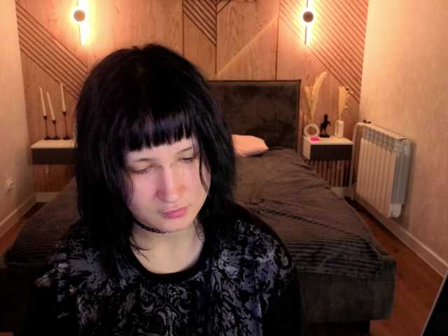 Ekimmj-age live cam preview