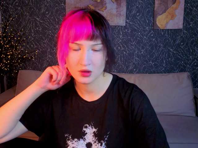 Ekimmj-age live cam on BongaCams