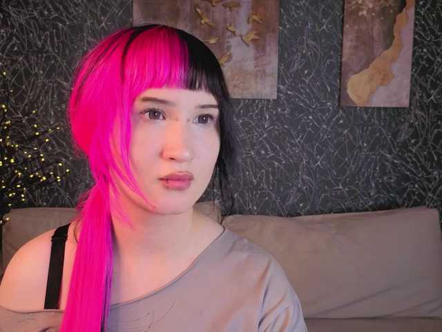 Ekimmj-age live cam on BongaCams