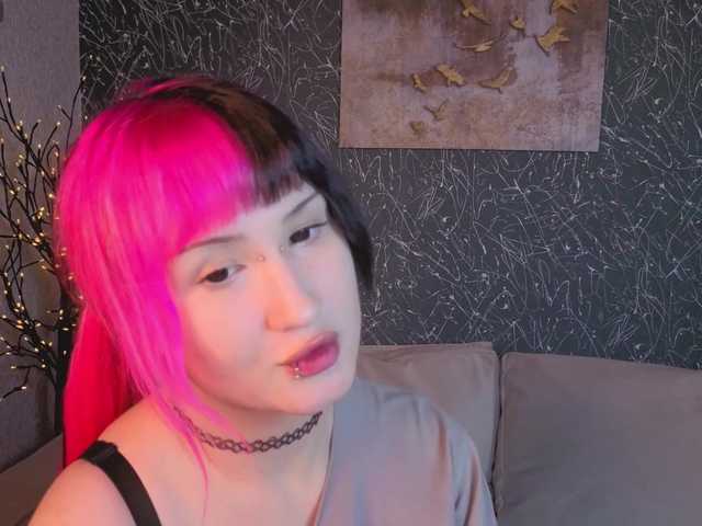 Ekimmj-age live cam on BongaCams