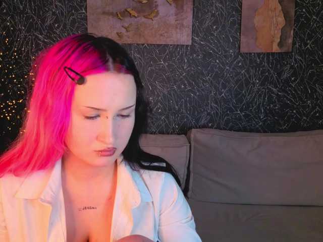 Ekimmj-age live cam on BongaCams