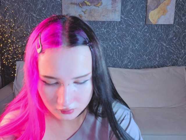 Ekimmj-age live cam on BongaCams