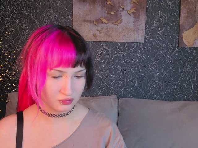 Ekimmj-age live cam on BongaCams