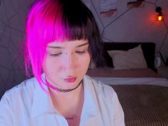 Ekimmj-age live cam on BongaCams