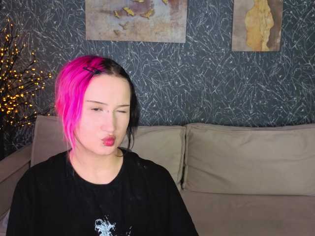Ekimmj-age live cam on BongaCams