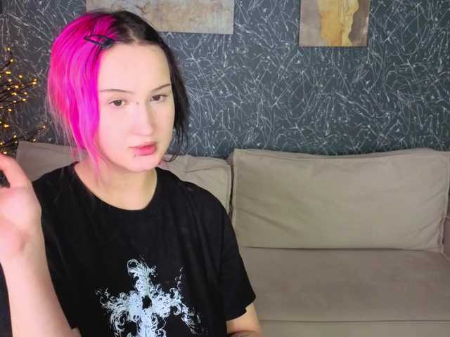Ekimmj-age live cam on BongaCams