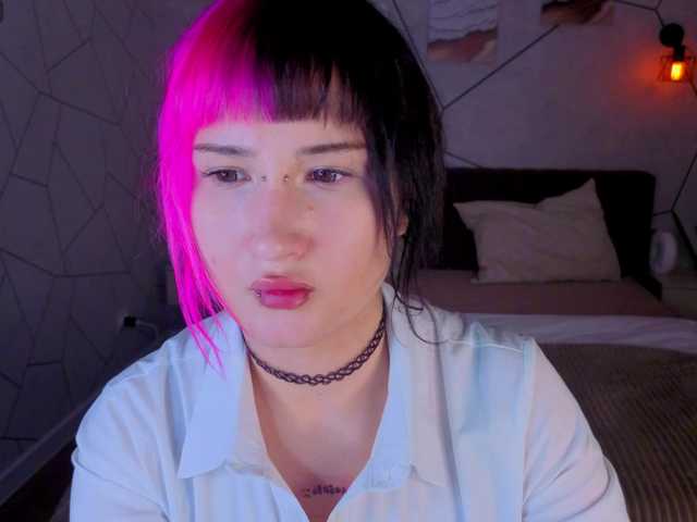 Ekimmj-age live cam on BongaCams